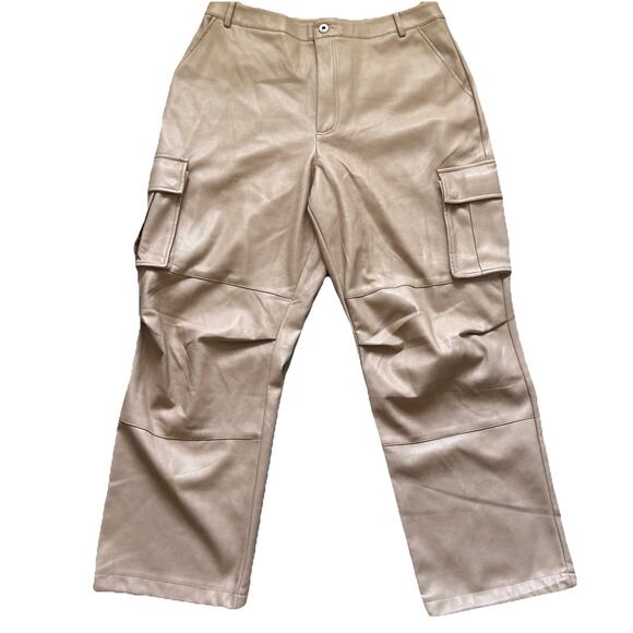 7 For All Mankind Tan Faux Leather Cargo Pants Size Large - Picture 1 of 8